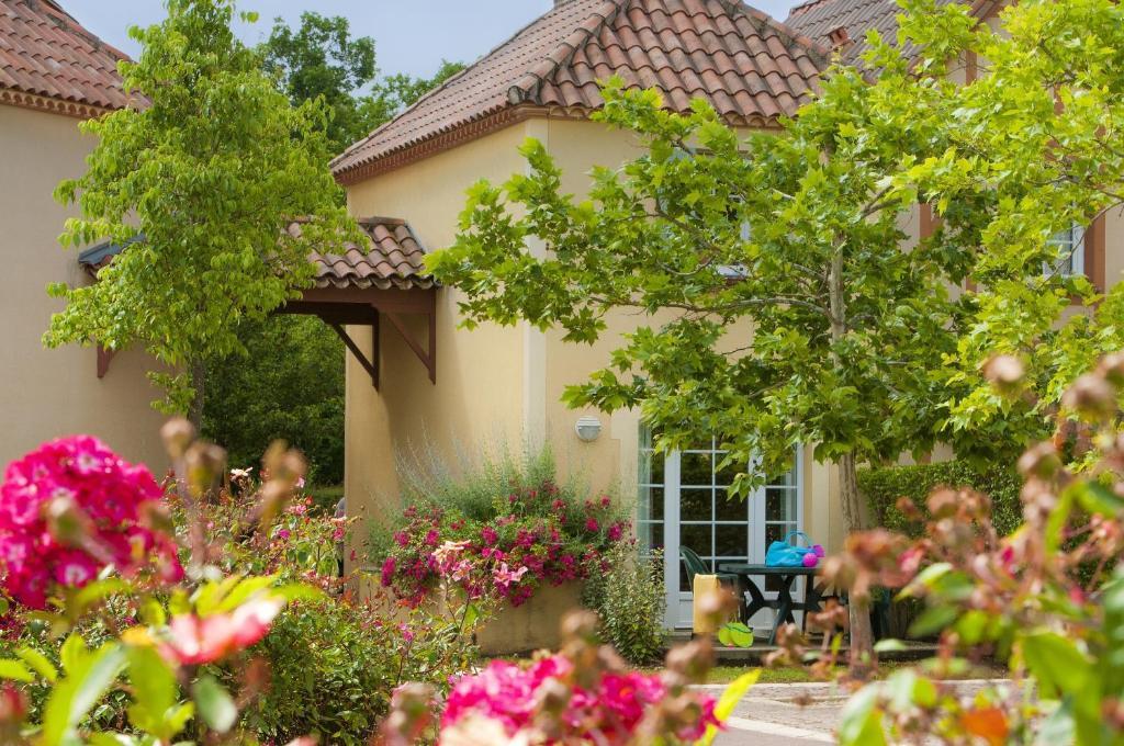 Pierre & Vacances La Residence Du Lac Monflanquin Exterior photo